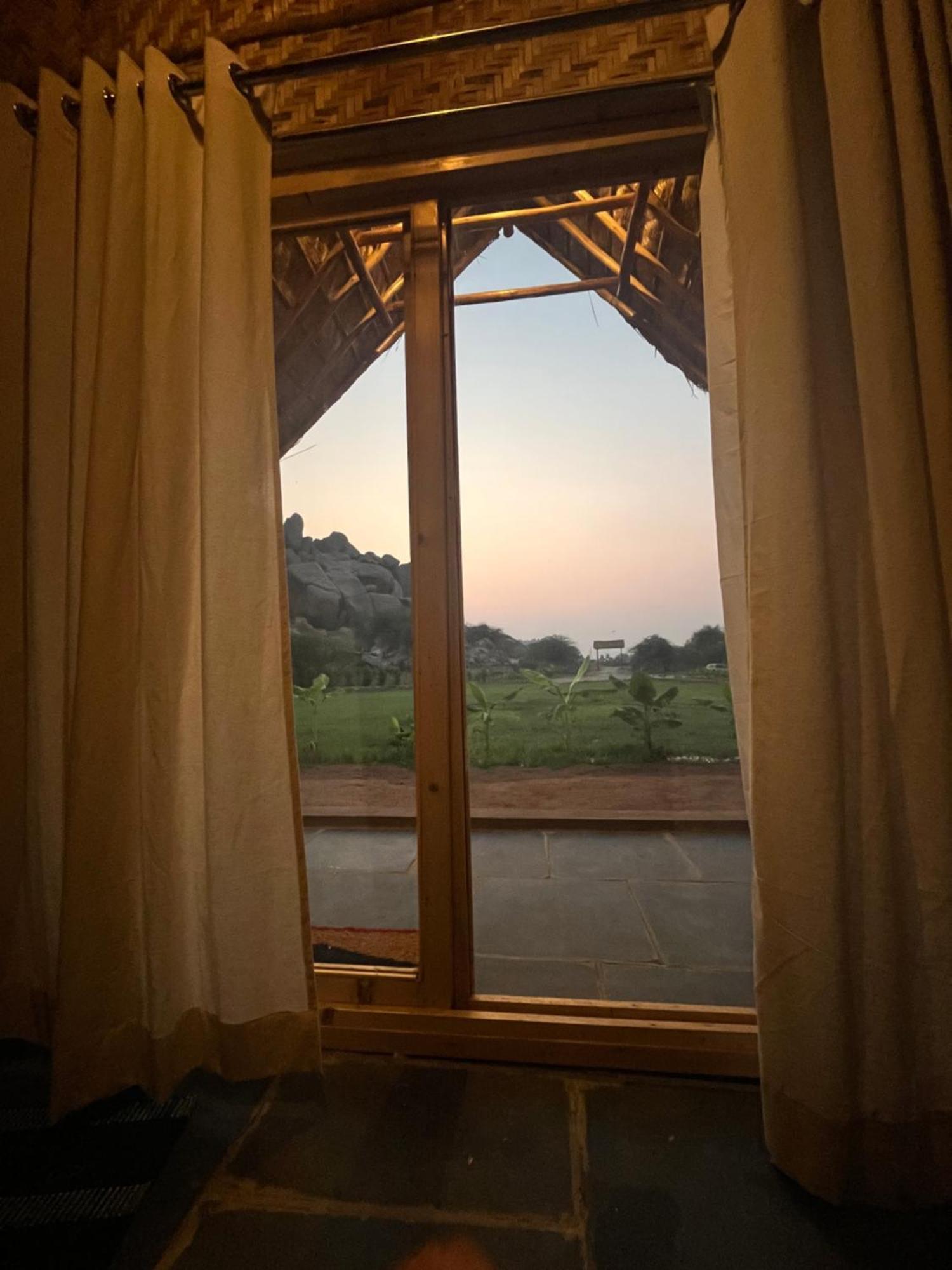 Tropical Hampi Ξενοδοχείο Εξωτερικό φωτογραφία