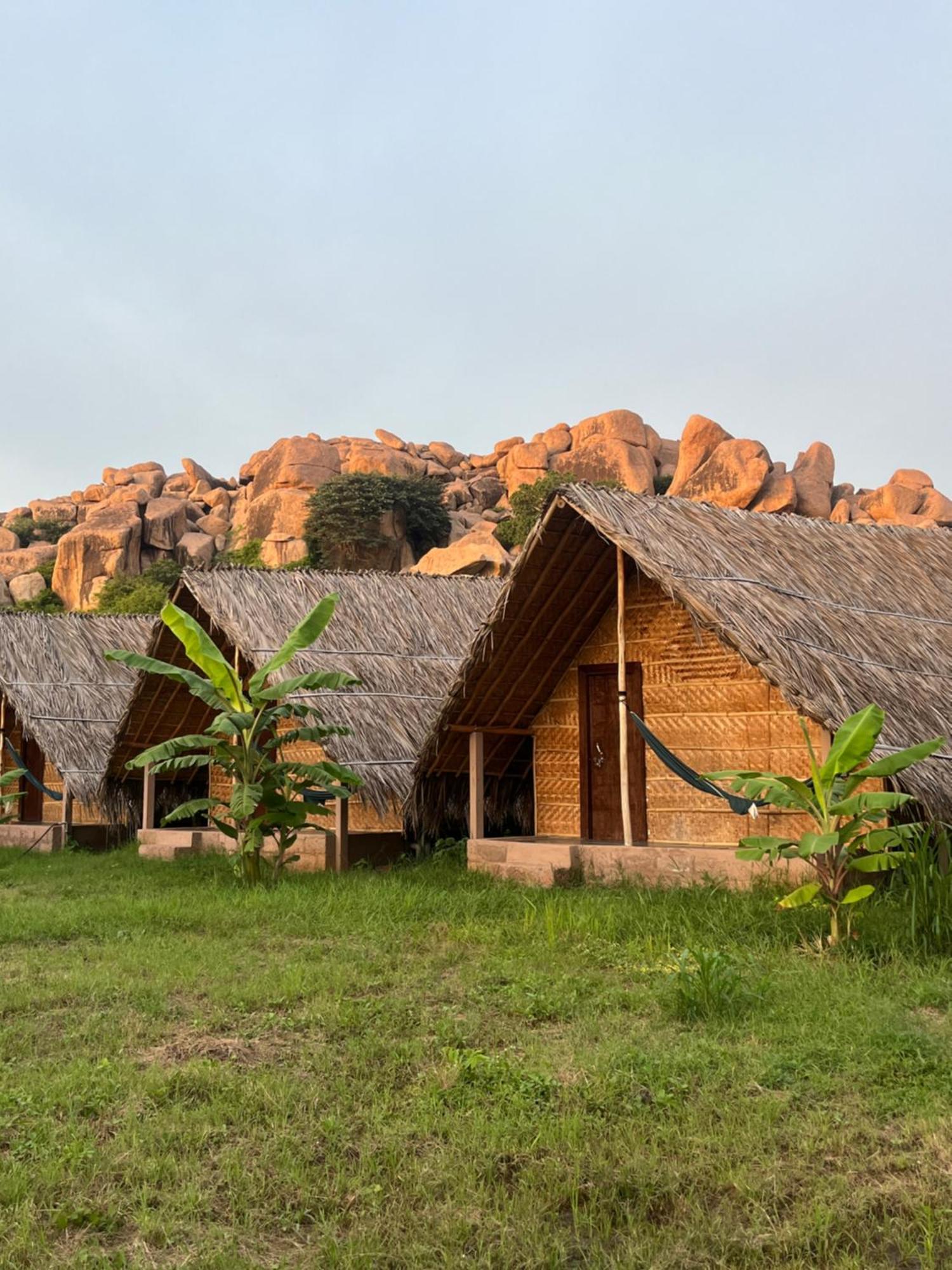 Tropical Hampi Ξενοδοχείο Εξωτερικό φωτογραφία